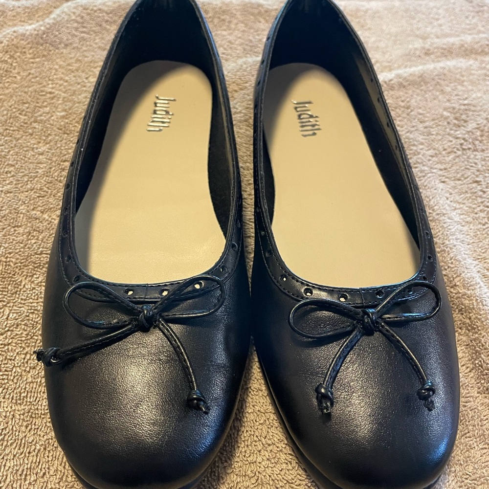 Judith Bow Leather Dress Flat